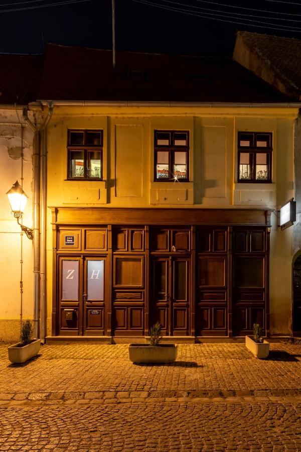 Appartement Zollus House Tvrđa à Osijek Extérieur photo